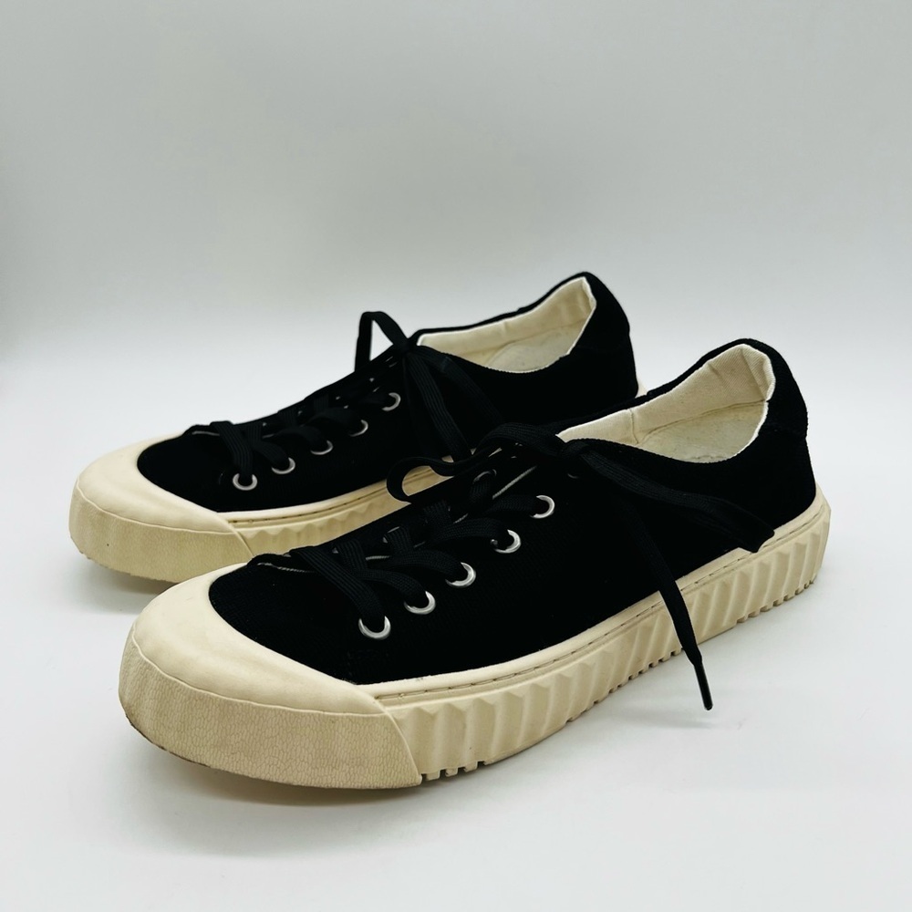 Bos. & Co. Black and Cream Chaya Sneakers Size 9